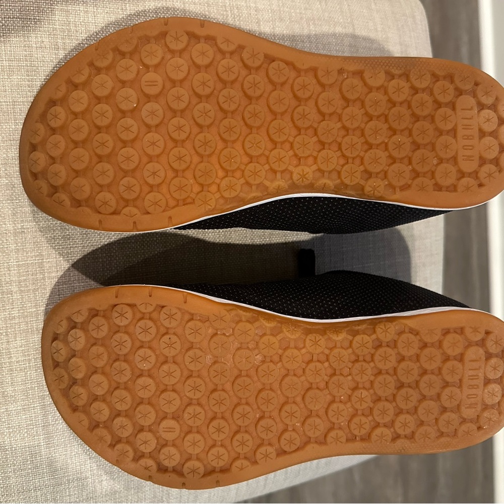 NOBULL Black and White Athletic Shoes with Minimalist Design - Picture 4 of 7